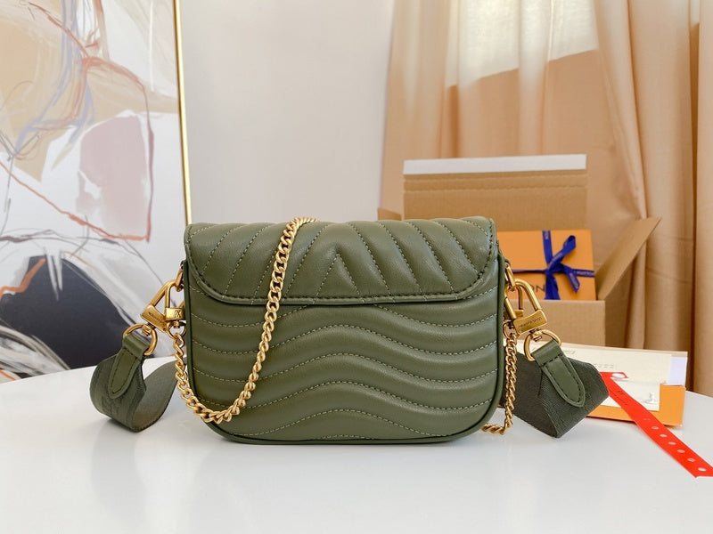 LOV - Luxurious Totes - 2435