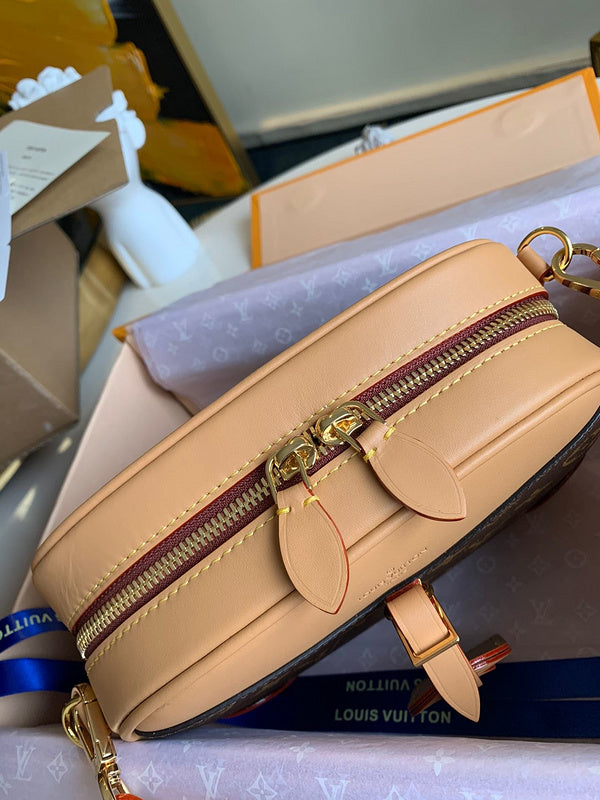 LOV - Luxurious Totes - 2647
