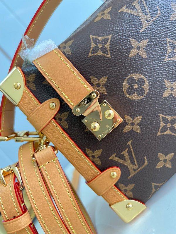 LOV - Luxurious Totes - 964