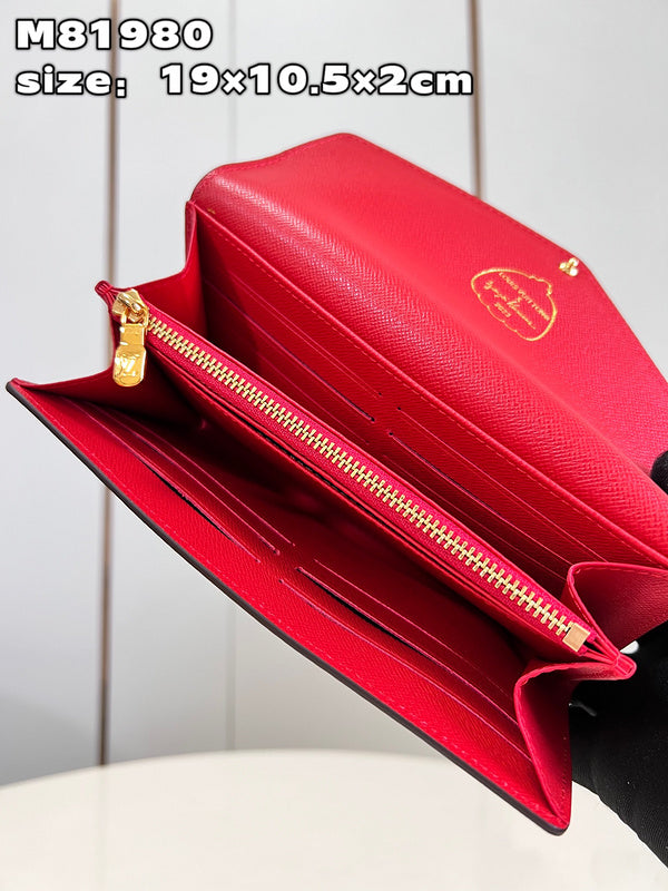 LOV - Luxurious Totes - 558
