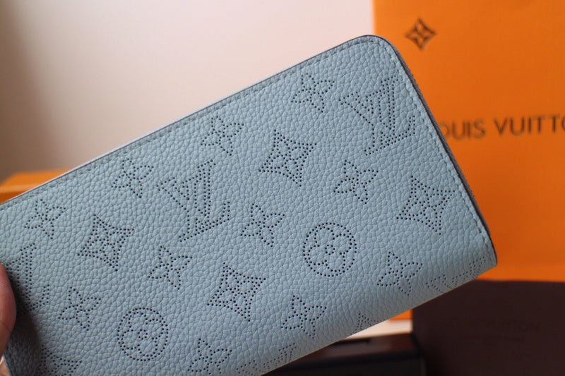 Luxurious Totes - Latest - 881