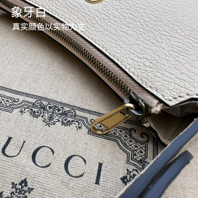 GUI - Luxurious Totes - 031