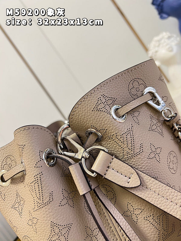 LOV - Luxurious Totes - 915