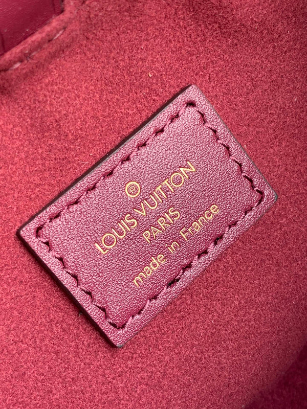 Luxurious Totes - Latest - 1543