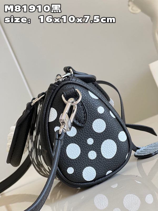 LOV - Luxurious Totes - 768