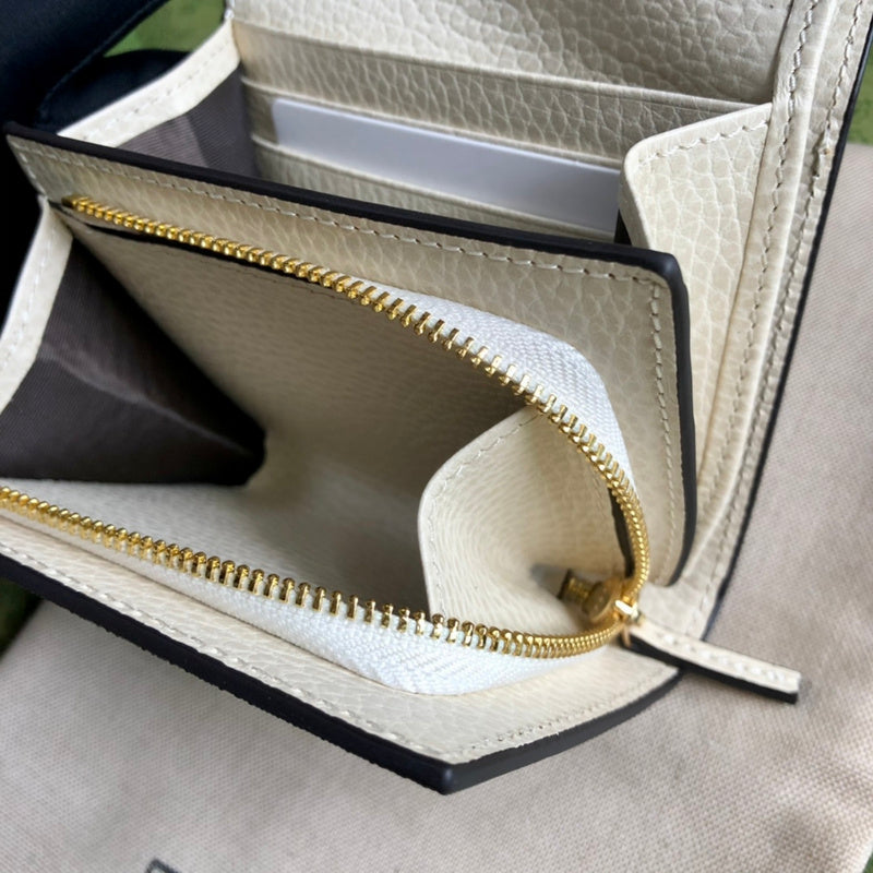 GUI - Luxurious Totes - 158
