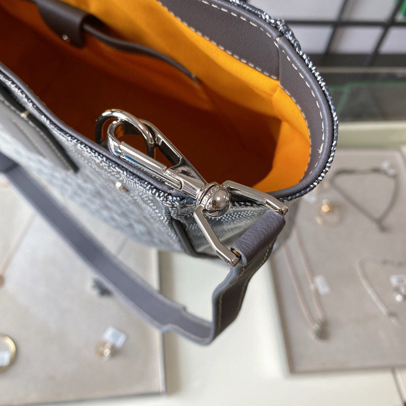 Lux-Totes - GOD Bags - 108