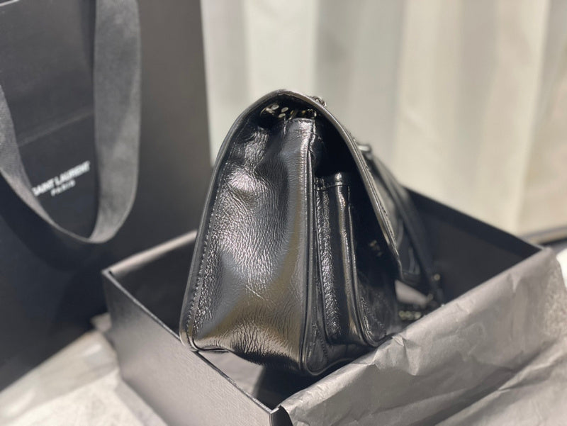 Luxurious Totes - Latest - 8560