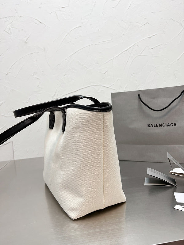 Luxurious Totes - BGA2 Bags - 130