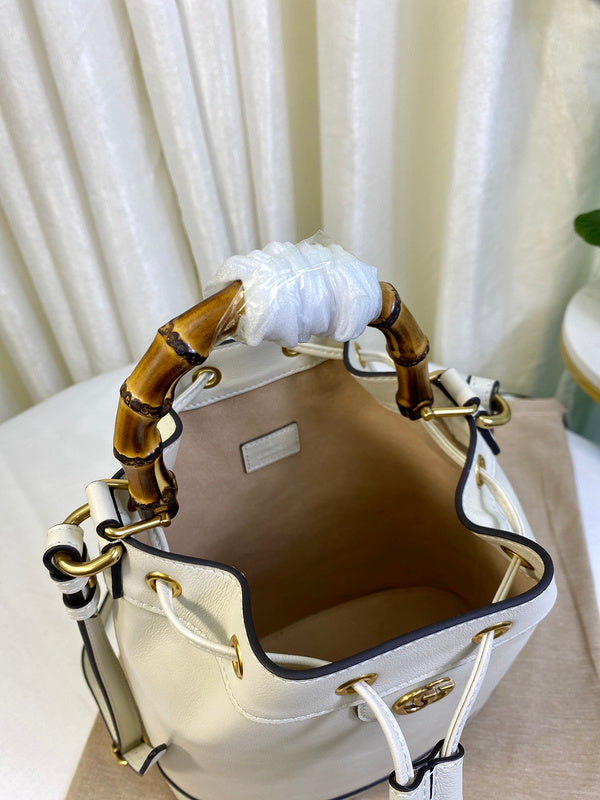 GUI - Luxurious Totes - 694