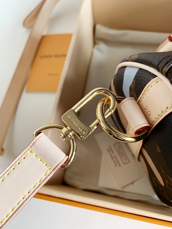 Luxurious Totes - Latest - 9715