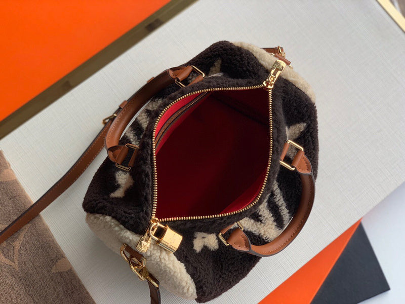 Luxurious Totes - Latest - 9673