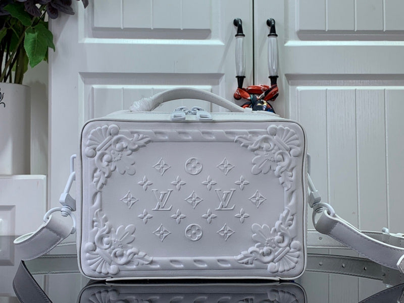 LOV - Luxurious Totes - 104