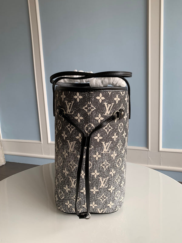 LOV - Luxurious Totes - 954