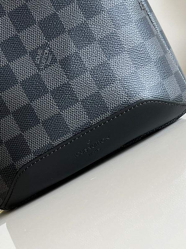 LOV - Luxurious Totes - 2172