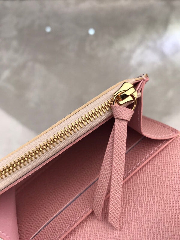 LOV - Luxurious Totes - 2345