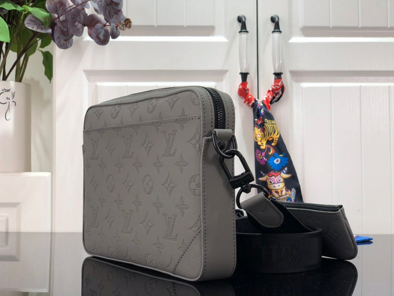 LOV - Luxurious Totes - 1773