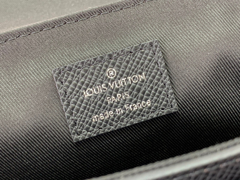 LOV - Luxurious Totes - 1066