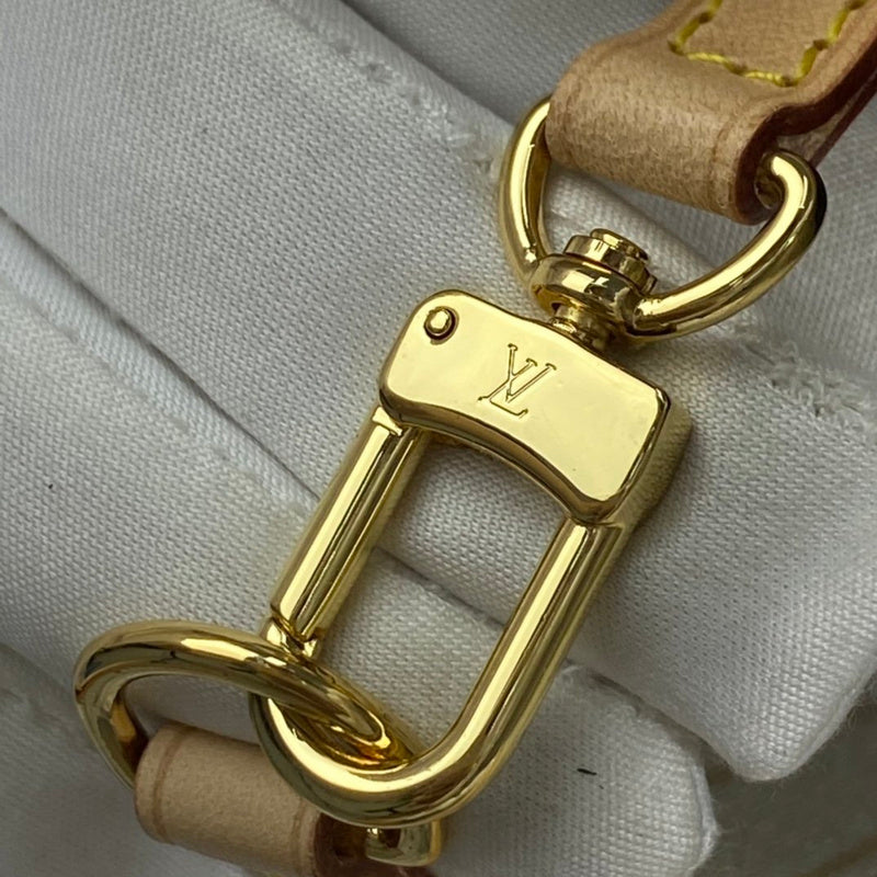 LOV - Luxurious Totes - 2581