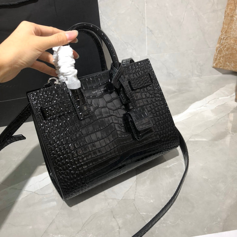 Luxurious Totes - Latest - 9479
