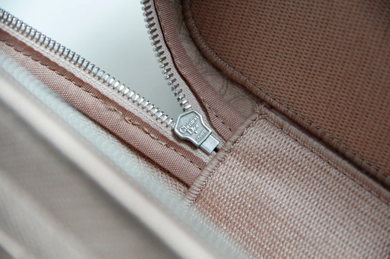 Luxurious Totes - Latest - 6535