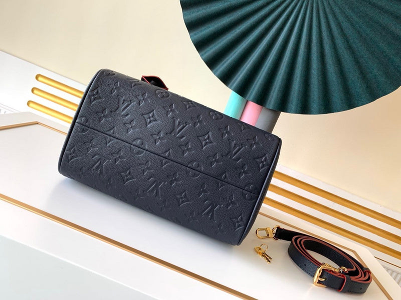 LOV - Luxurious Totes - 068