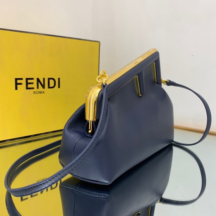 Luxurious Totes - Latest - 11400