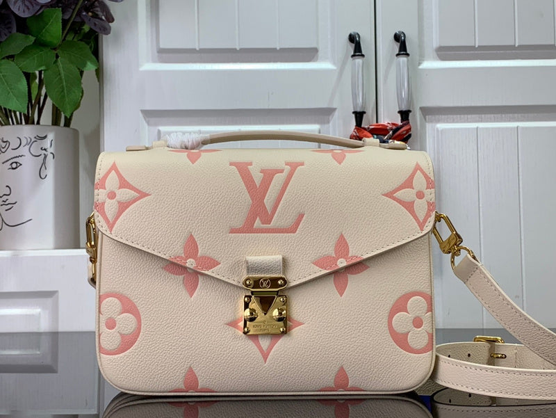 LOV - Luxurious Totes - 677