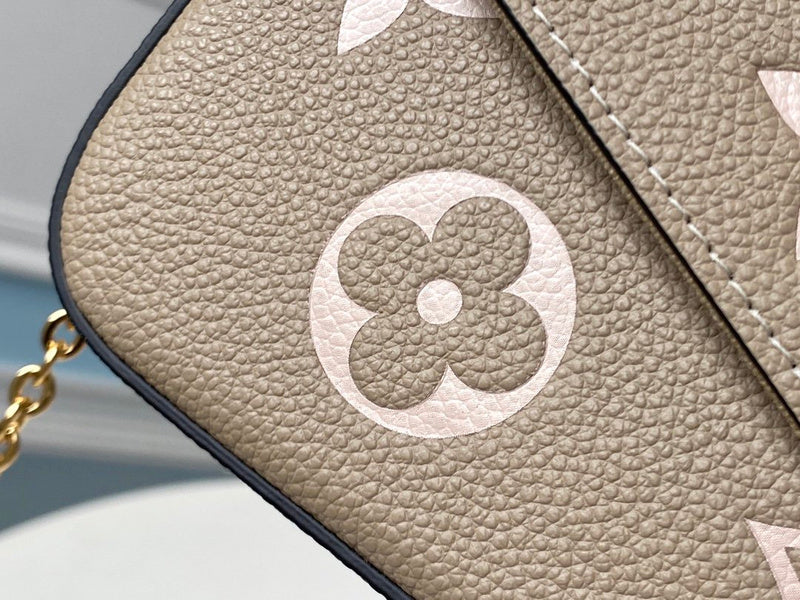 LOV - Luxurious Totes - 2590