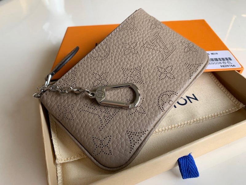 Luxurious Totes - Latest - 825
