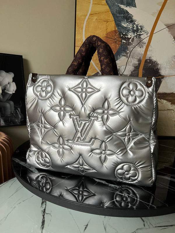 LOV - Luxurious Totes - 973