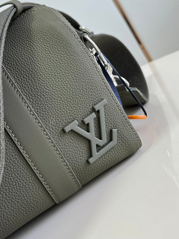 LOV - Luxurious Totes - 988
