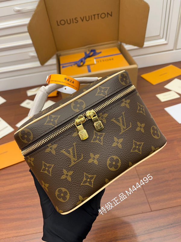 LOV - Luxurious Totes - 2084