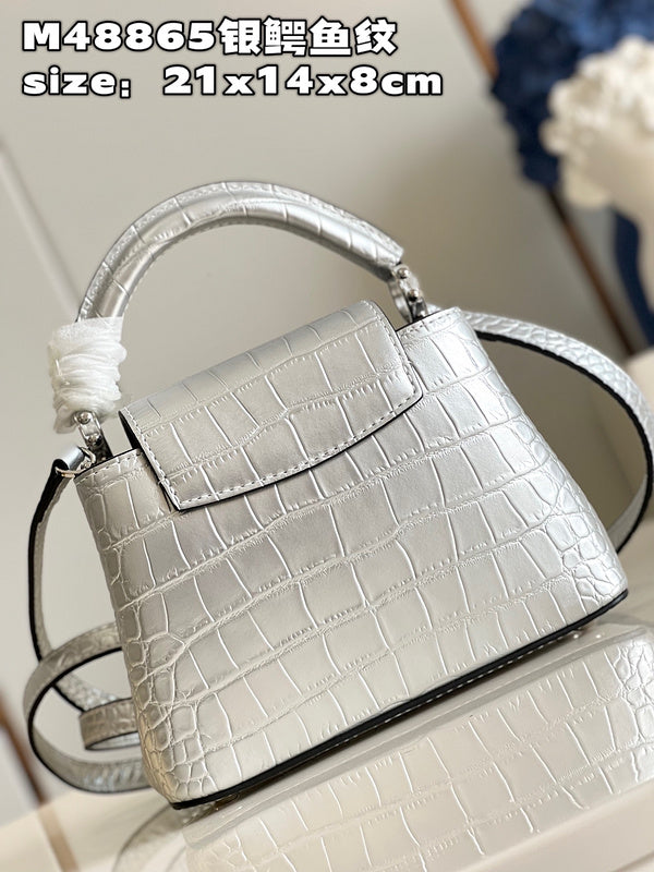 LOV - Luxurious Totes - 720