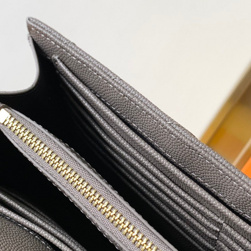 Luxurious Totes - Latest - 8104
