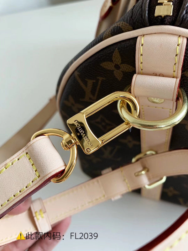 Luxurious Totes - Latest - 9710
