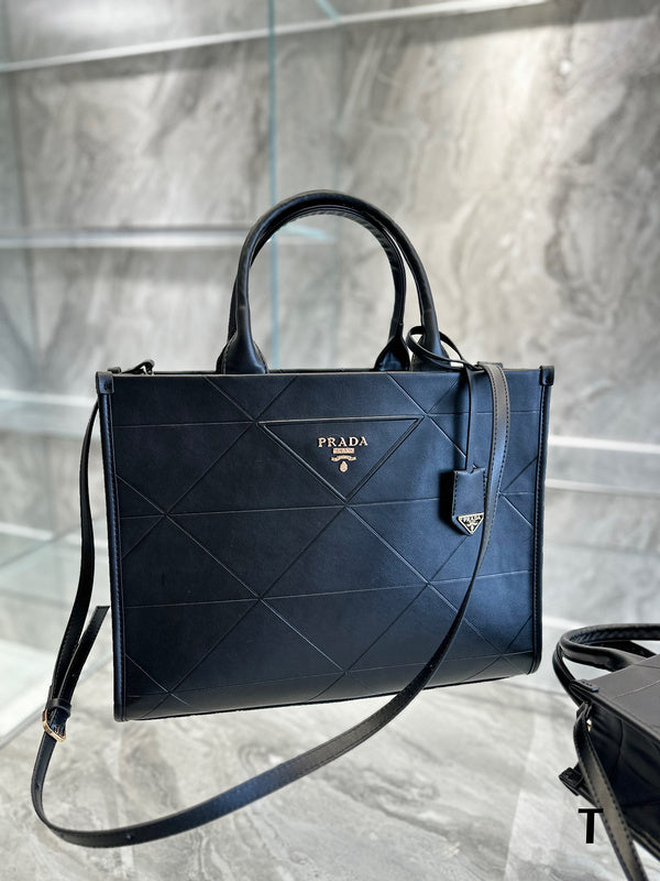 Luxurious Totes - PDA3 Bags - 194