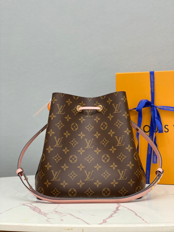 LOV - Luxurious Totes - 2461