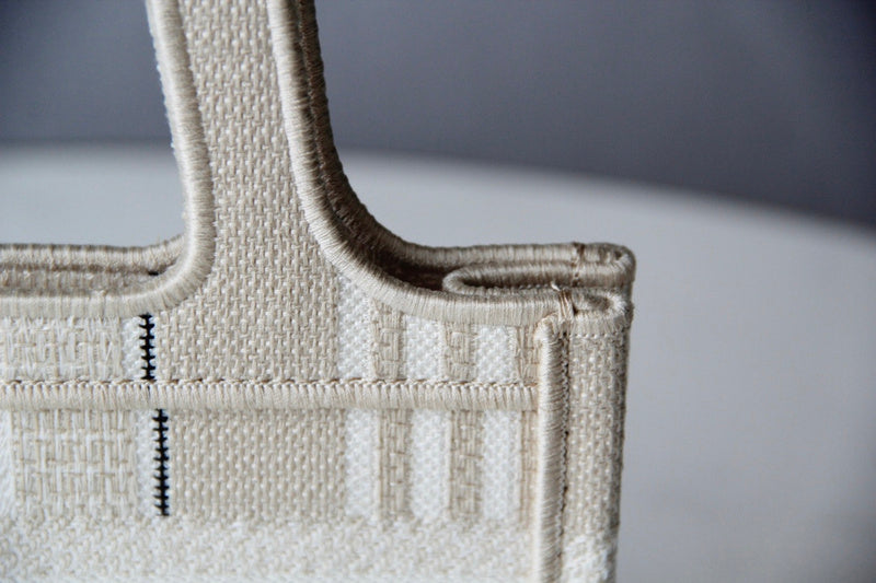 Luxurious Totes - Latest - 6523