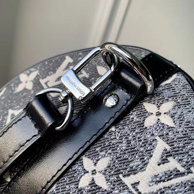 LOV - Luxurious Totes - 822