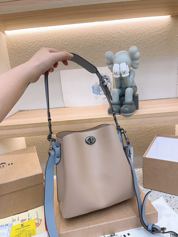 Luxurious Totes - CCH2 Bags - 099