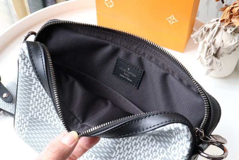 LOV - Luxurious Totes - 2372