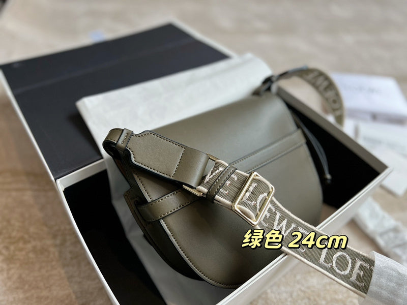 Luxurious Totes - LW-CH Bags - 007