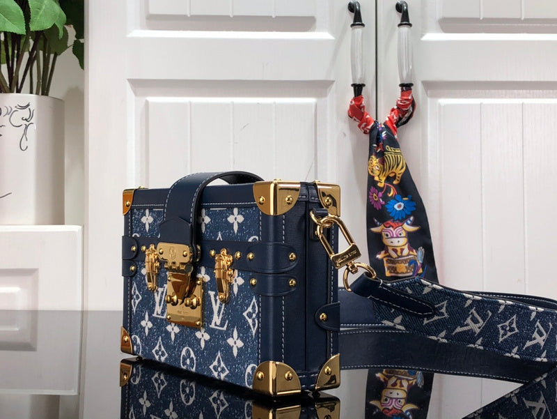 LOV - Luxurious Totes - 1818