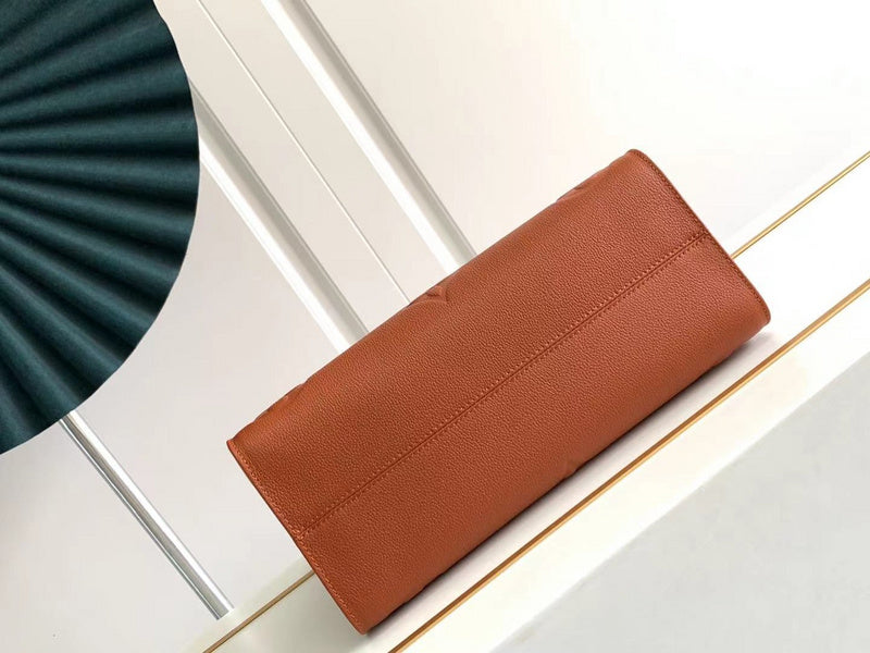 LOV - Luxurious Totes - 2392