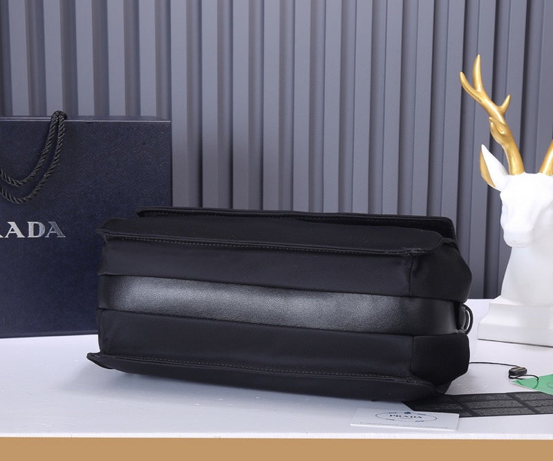 PDA - Luxurious Totes - 199