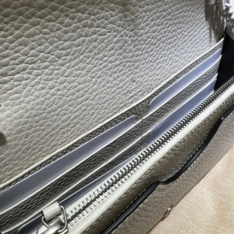 GUI - Luxurious Totes - 424