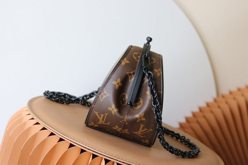 LOV - Luxurious Totes - 1803
