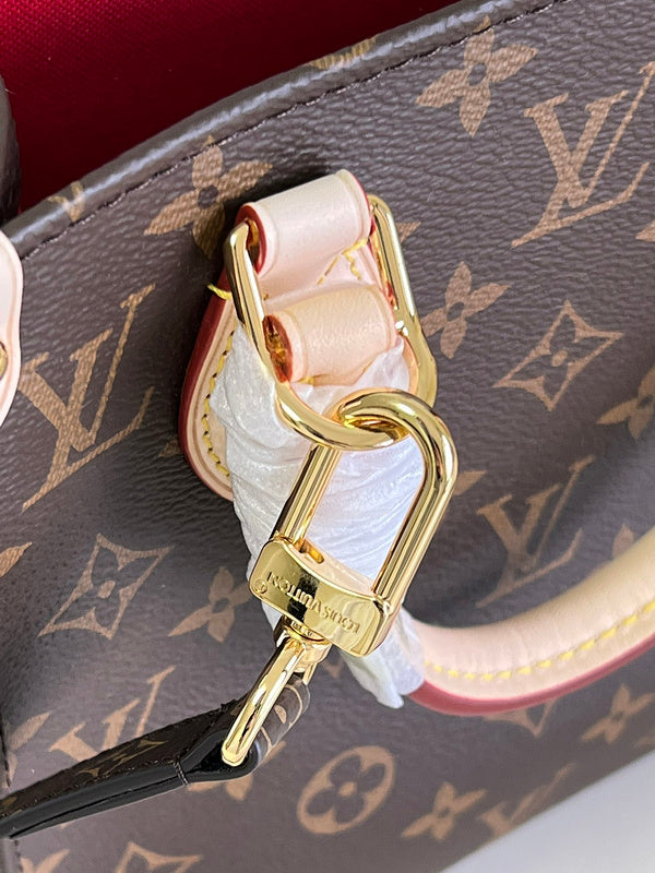 LOV - Luxurious Totes - 2159