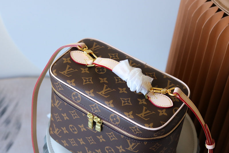 LOV - Luxurious Totes - 1836